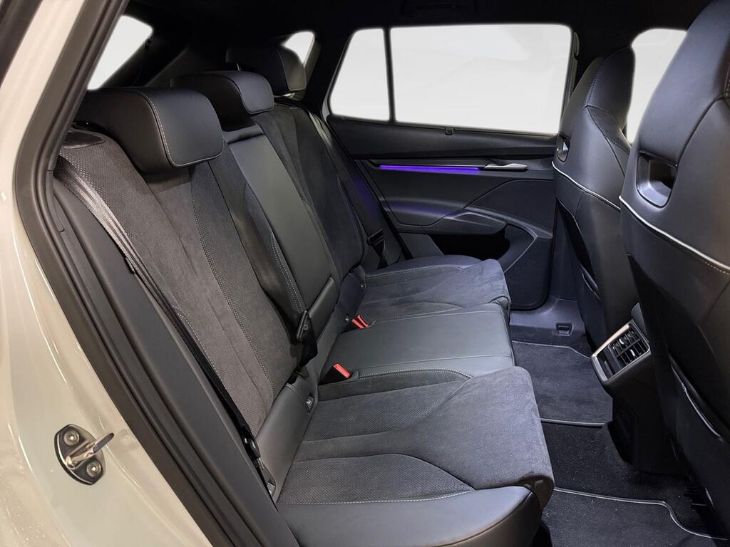Skoda Elroq 210 kW (CV) 82 kWh (77 kwh neta) Sportline //   1.313 km