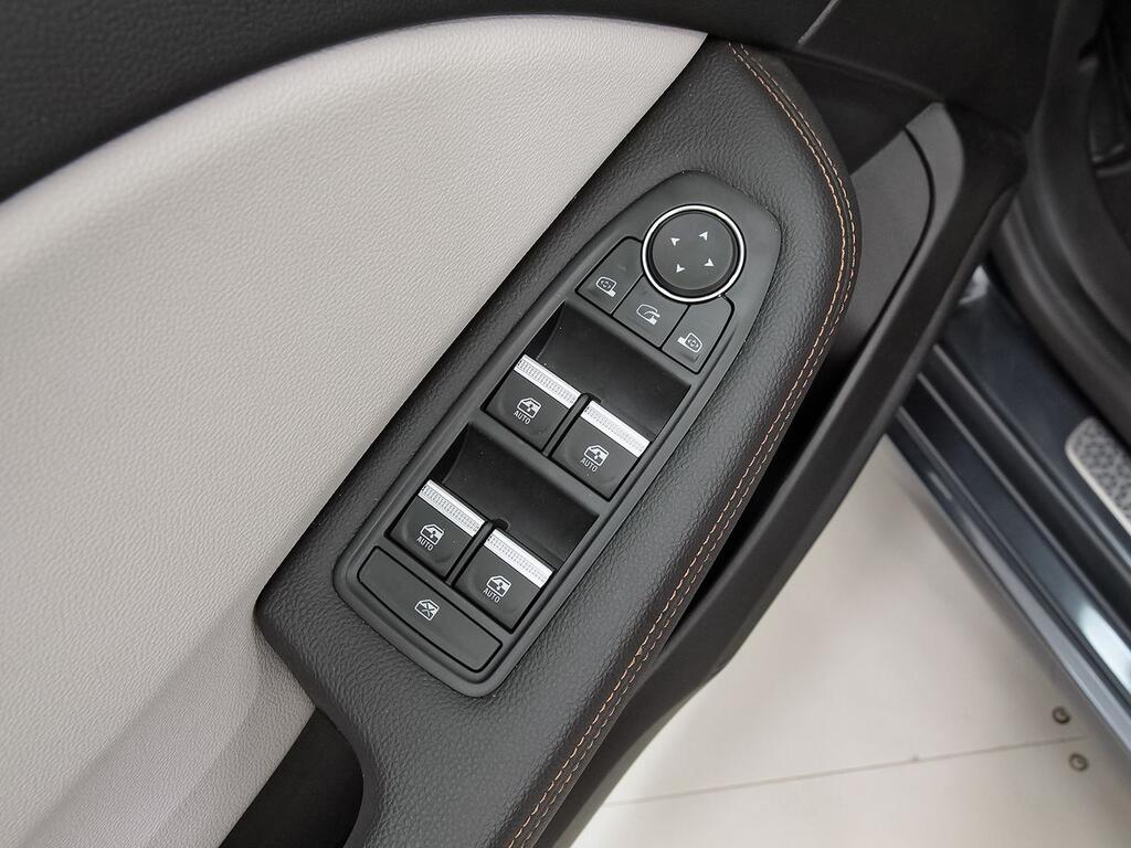 Renault Clio Initiale Paris E-Tech Híbrido 103 kW  //  16.216 km