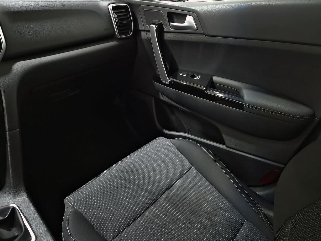 Kia Sportage 1.6 MHEV Black Edition 100kW (136CV) 4x2  //  39.515 km