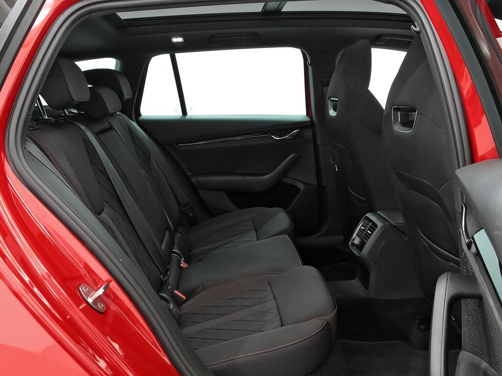 Skoda Octavia Combi 2.0 TSI 180kW (245CV) DSG RS  //  19.459 km