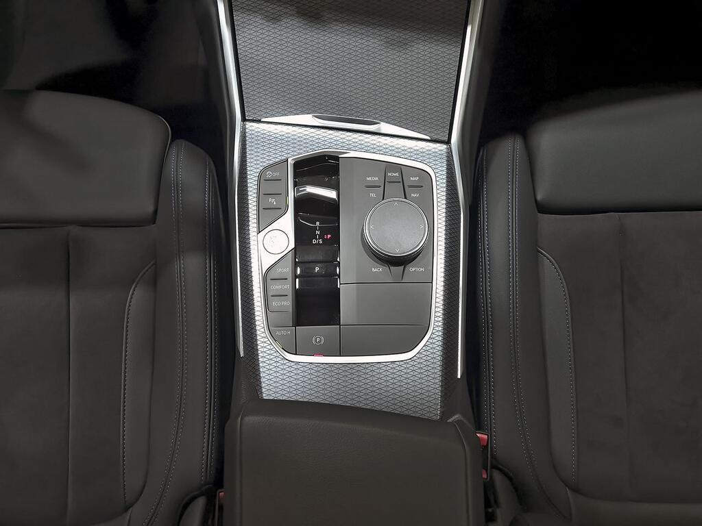 BMW Serie 3 318d Auto.Touring  //  28.329 km
