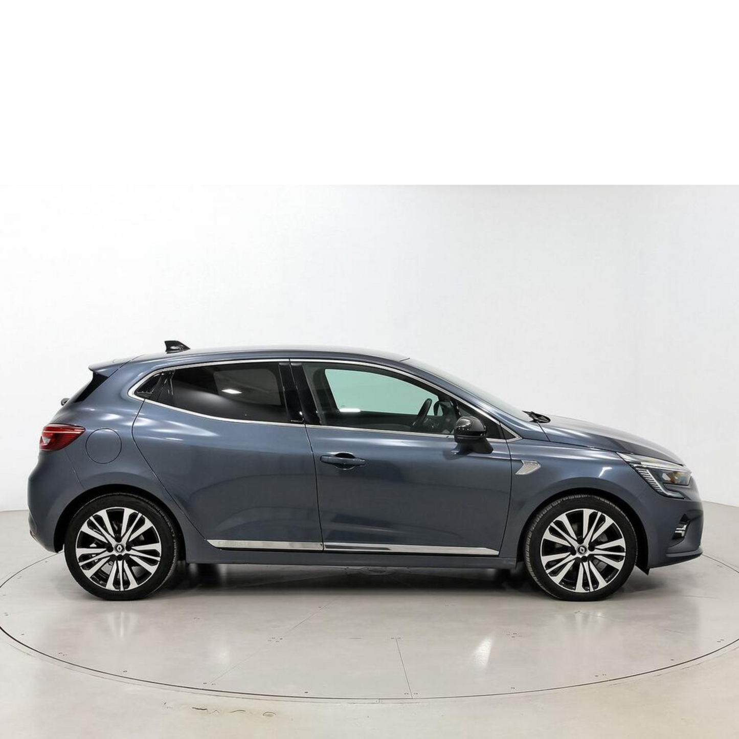 Renault Clio Initiale Paris E-Tech Híbrido 103 kW  //  16.216 km