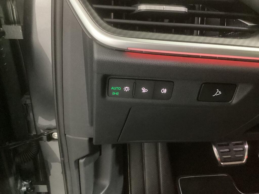 Skoda Elroq 150 kW (204 CV) 63 kWh Sportline //  1 km