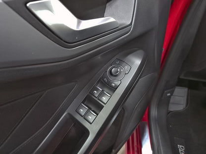 Ford Focus 1.0 Ecoboost MHEV 92kW ST-Line //  38.782 km