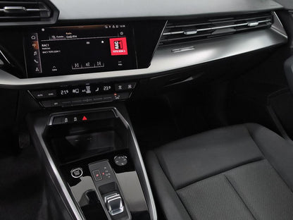 Audi A3 Sportback Advanced 30 TFSI 81kW S tronic  // 20.393 km