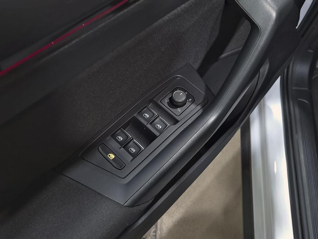 Volkswagen T-Roc Sport 1.5 TSI 110kW (150CV) DSG  //  42.009 km