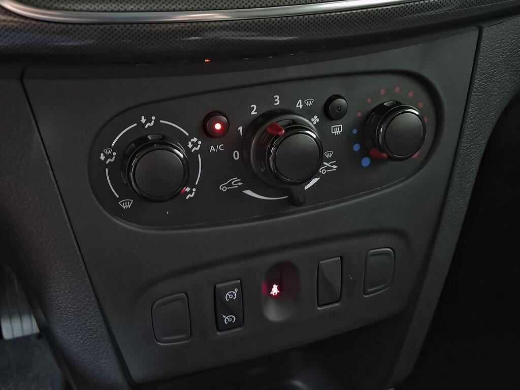 DACIA SANDERO Stepway Essential TCE 66kW (90CV) //  15.108 km