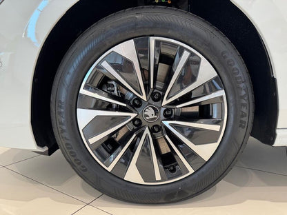 Skoda Superb Combi 1.5 TSI iV P-HEV DSG Selection  //  1 km