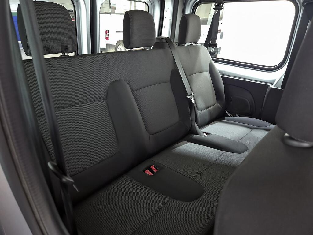 Nissan Primastar Combi 9 2.0dCi 81kW L2H1 1T Go  //  74.799 km