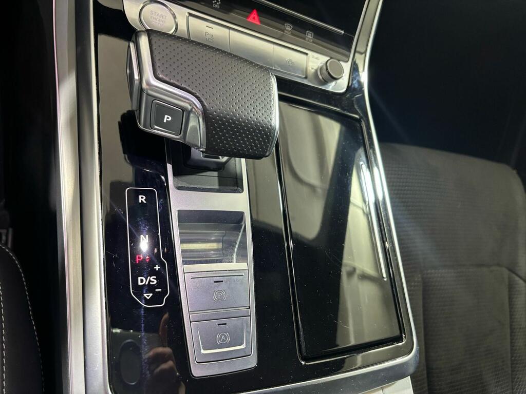 Audi Q8 45 TDI 170kW Black L quattro tiptronic 231 CV  //  70.462 km