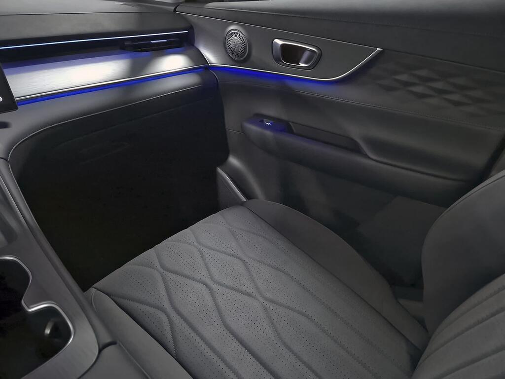 Ebro S800 1.5 TGDI PHEV Luxury E-CVT  //  7.800 km