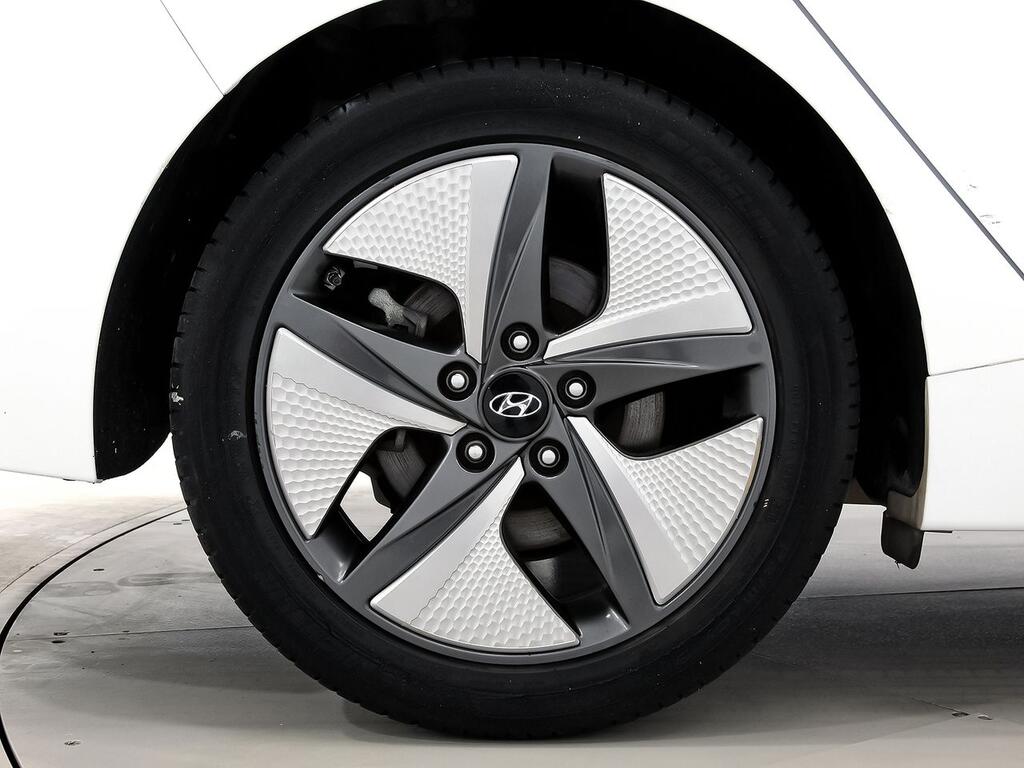 Hyundai IONIQ 1.6 GDI HEV Tecno DCT  //  78.240 km