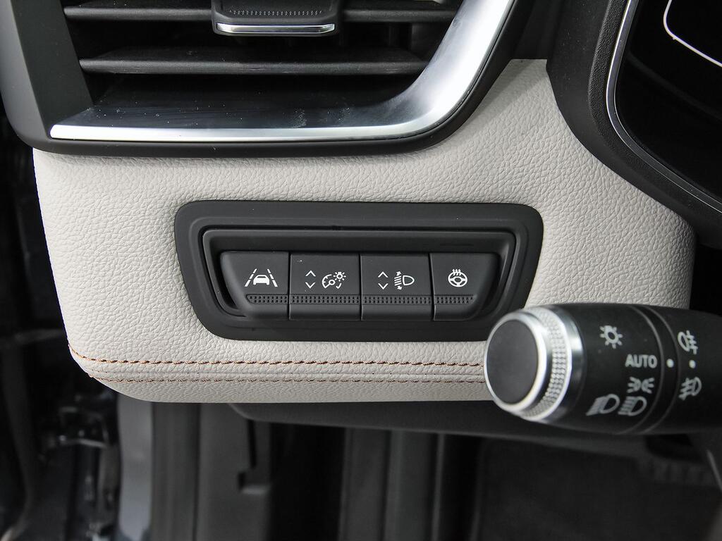 Renault Clio Initiale Paris E-Tech Híbrido 103 kW  //  16.216 km