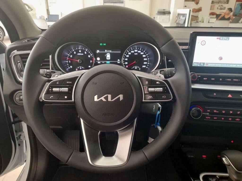 Kia Ceed 1.5 MHEV 103kW (140CV) Tech DCT  //  1 km